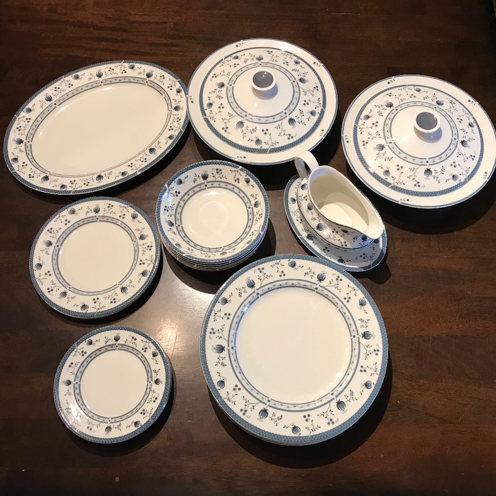 Royal Doulton Dish Set